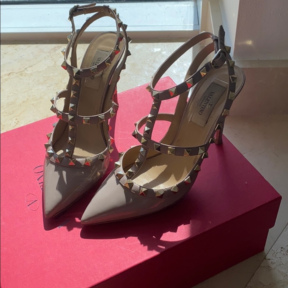 Rockstuds Valentino ankle strap